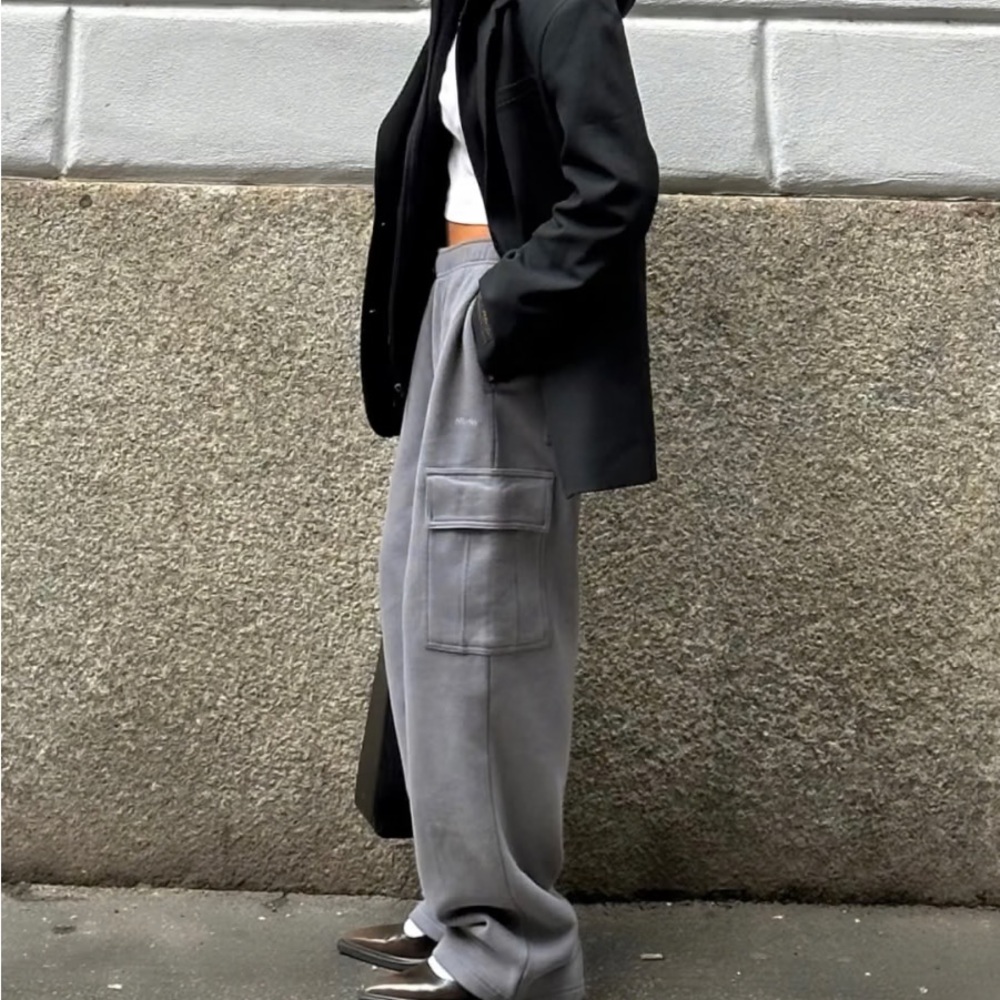 Aritzia Cozy Fleece Mega Fit Cargo Sweatpants